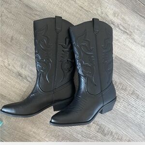 Soda Black Cowboy Boots